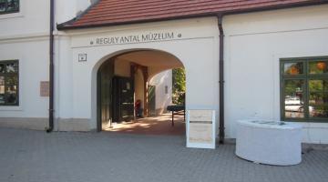 Reguly Antal Múzeum és Népművészeti Alkotóház, Zirc (thumb)